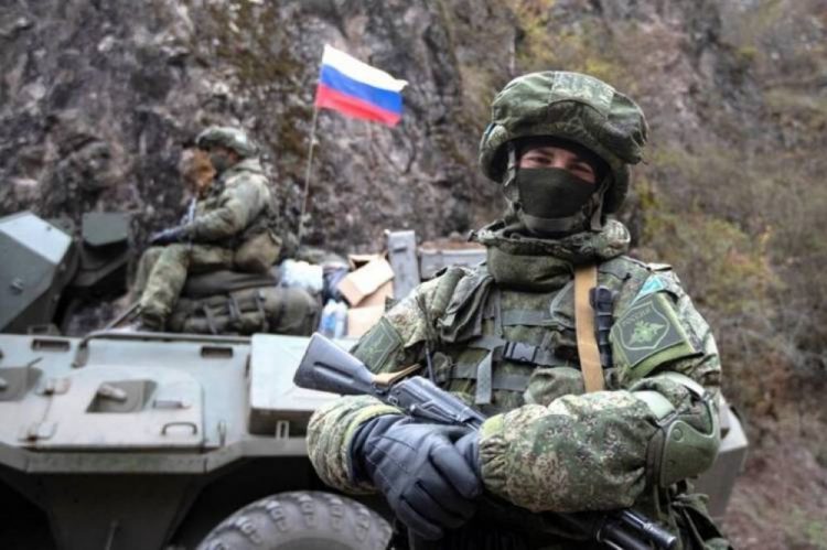 СМИ узнали о переговорах Москвы с Баку по условиям пребывания миротворцев в Арцахе