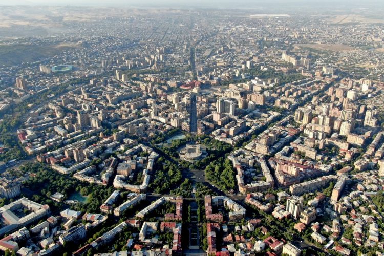 Мэрия сообщила новые цены на парковки Еревана