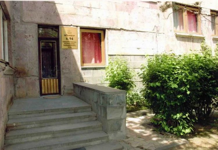 Աշխատանքից կազատվեն թիվ 94 մանկապարտեզի դաստիարակն ու տնօրենը․ ԶԼՄ