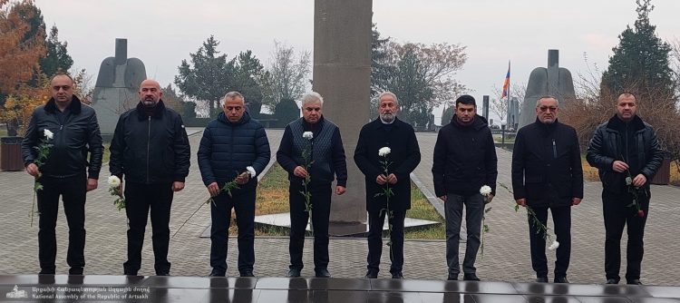 Парламент Арцаха заявил о решимости защищать права арцахцев