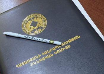 Կինը փորձել է փախչել Քննչականի զուգարանի պատուհանից ու հայտնվել է ցանցե տանիքի վրա. ՔԿ