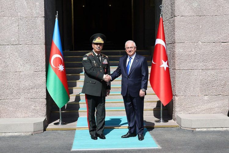 Ադրբեջանի և Թուրքիայի պաշտպանության նախարարները քննարկել են տարածաշրջանային անվտանգությանը վերաբերող հարցեր