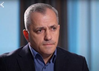 Архиепископ Баграт Галстанян обвинил власти Армении в терроризировании собственного народа
