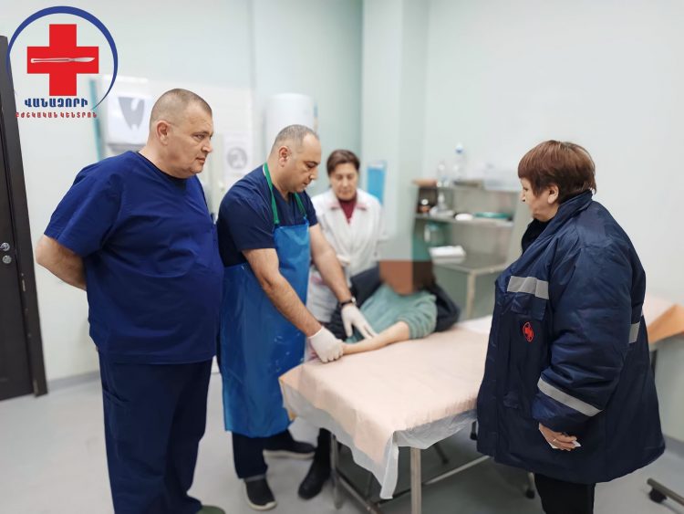 Վթարի է ենթարկվել «Գլորիա» կարի ֆաբրիկայի աշխատակիցներին տեղափոխող ավտոբուսը, կան վիրավորներ