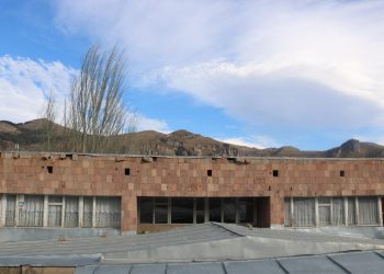 Գորիսում ուժեղ քամին ավերածություններ է առաջացրել