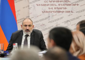 Դասագրքերում պետականակենտրոն բովանդակություն պետք է լինի․ Փաշինյան