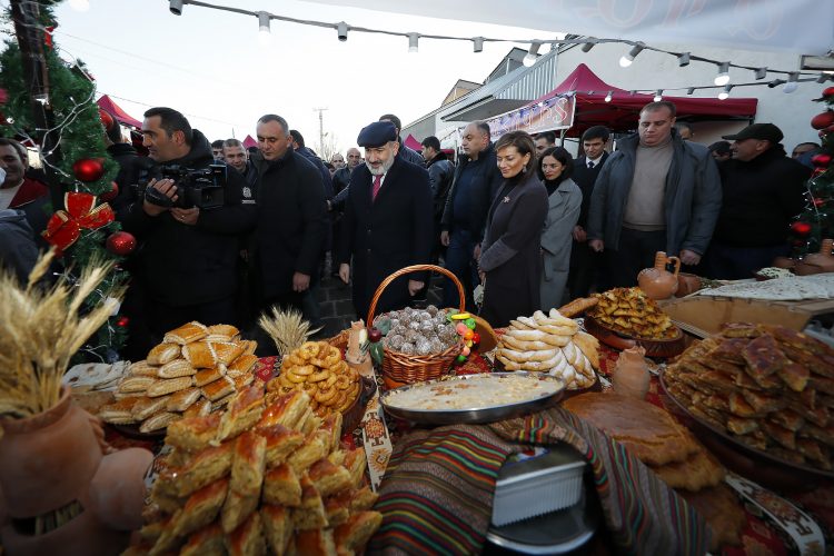Նիկոլ Փաշինյանն ու Աննա Հակոբյանը Արուճի Սուրբ Գրիգոր եկեղեցում ներկա են գտնվել Սուրբ Ծննդյան համերգի