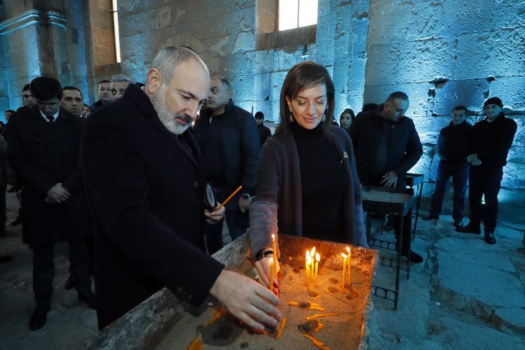 Նիկոլ Փաշինյանն ու Աննա Հակոբյանը Արուճի Սուրբ Գրիգոր եկեղեցում ներկա են գտնվել Սուրբ Ծննդյան համերգի