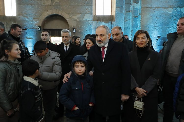 Նիկոլ Փաշինյանն ու Աննա Հակոբյանը Արուճի Սուրբ Գրիգոր եկեղեցում ներկա են գտնվել Սուրբ Ծննդյան համերգի