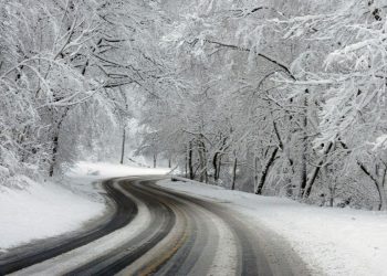 Հանրապետությունում ձյուն է տեղում, որոշ վայրերում բուք է․ Լարսը փակ է բոլոր տեսակի տրանսպորտային միջոցների համար