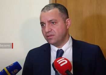 Քերոբյանը «պատահականություն» է անվանել փոխնախարարի՝ աշխատանքից ազատումն ու ԱԱԾ ստուգումները