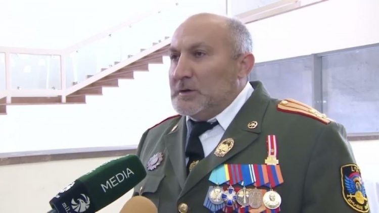СМИ узнали о вызове командира Карена Джалавяна на допрос по делу о сдаче Арегасар