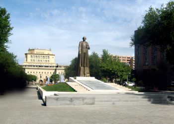 Նժդեհի ծննդյան օրը նրա արձանի դիմաց տարօրինակ ու անչափ վտանգավոր իրադարձություն է տեղի ունեցել․ պատգամավոր