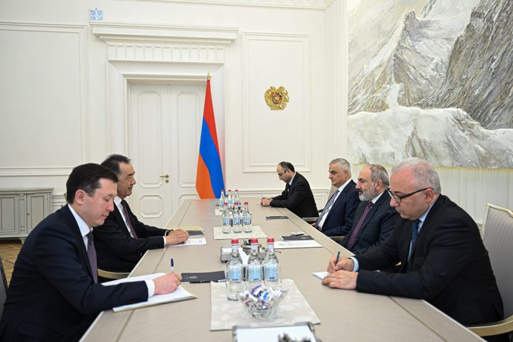 Փաշինյանը ԵՏՀ կոլեգիայի նախագահի հետ քննարկել է «Խաղաղության խաչմերուկ» նախագիծը