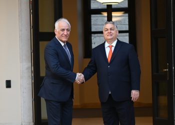 Խաչատուրյանը Օրբանին հայտնել է տարածաշրջանում խաղաղության հասնելու Երևանի դիրքորոշման մասին