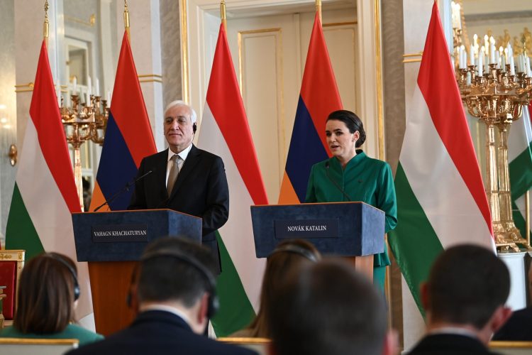 Խաչատուրյանը հայտնել է Հունգարիայի հետ հարաբերությունների նոր փուլ սկսելու ՀՀ-ի պատրաստակամության մասին