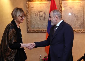 Փաշինյանը ԵԱՀԿ գլխավոր քարտուղարի հետ քննարկել է Ադրբեջանի նախագահի հետ ունեցած բանակցությունների արդյունքները