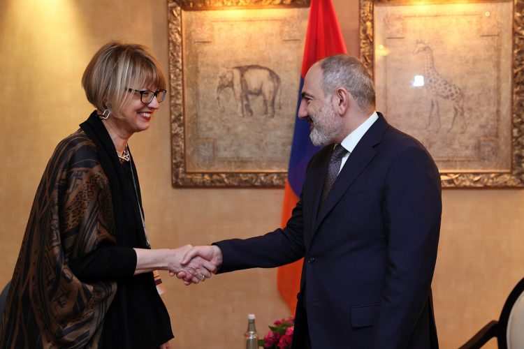 Փաշինյանը ԵԱՀԿ գլխավոր քարտուղարի հետ քննարկել է Ադրբեջանի նախագահի հետ ունեցած բանակցությունների արդյունքները