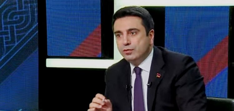 Ադրբեջանը կարող է վաճառել ռուսական գազը և առաջ տանել իր շահերը, իսկ Հայաստանը չի կարո՞ղ. Սիմոնյան