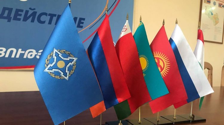 Архиепископ Баграт Галстанян обвинил власти Армении в терроризировании собственного народа
