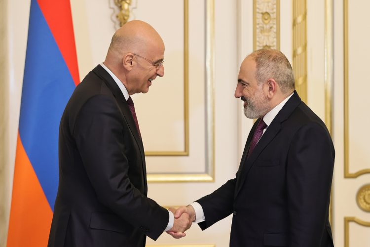 Կօգնենք Հայաստանին այնքան, որքան կարող ենք. Հունաստանի ՊՆ