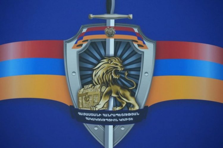 Чиновника Минсоцтруда обвинили в получении взяток за пенсионные документы