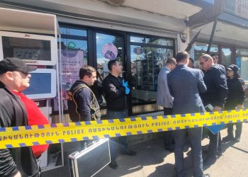 Իրավապահները փնտրում են «Հայփոստ»-ի բաժանմունքում ավազակության փորձ կատարած տղամարդուն