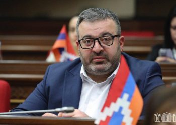 «Հայաստան» խմբակցությունը հայտնել է հրմշտոցին մասնակցած իր պատգամավոր Գառնիկ Դանիելյանի վիճակի մասին