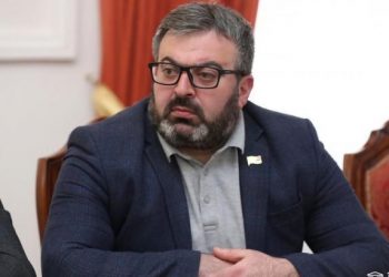 «Բագրատ Սրբազանը շոկի մեջ էր». պատգամավորը մեկնաբանել է արքեպիսկոպոսի համարում գաղտնալսող սարք տեղադրելու փորձը