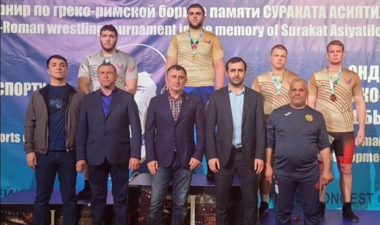 Армянские борцы взяли шесть медалей на турнире в Каспийске
