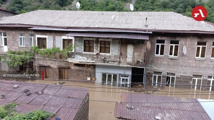 Власти предупредили о резком повышении уровня воды в реках Армении из-за циклона
