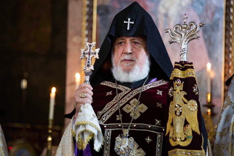 «Объединиться вокруг идеи независимой государственности»: Католикос всех армян поздравил граждан с Праздником Победы и Мира