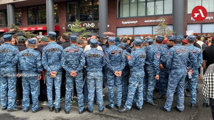 Полиция задержала 137 участников акций протеста