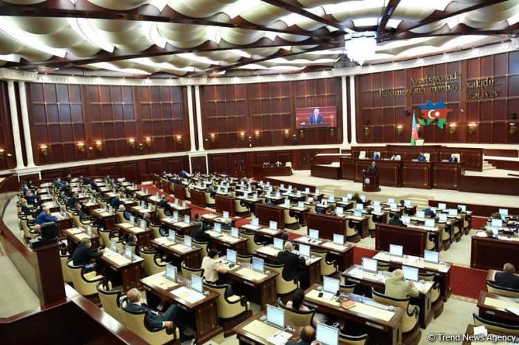 Ադրբեջանում իշխող կուսակցությունն արտահերթ խորհրդարանական ընտրություններ անցկացնելու կոչ է արել