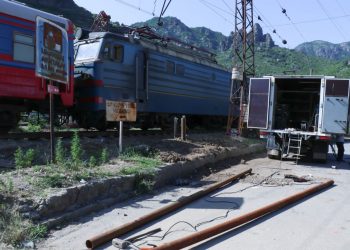 Մարզպետարանը հայտնել է ջրհեղեղից վնասված երկաթուղու աշխատանքի վերականգնման մասին
