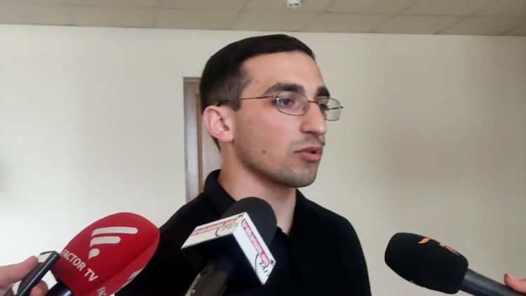 Բագրատ Գալստանյանը դատի է տվել Civic․am կայքի լրագրողին