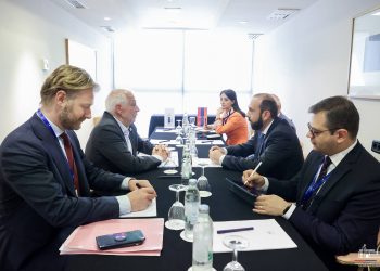Միրզոյանը Բորելին հայտնել է Երևանի և Բաքվի միջև խաղաղության պայմանագրի կնքման անհրաժեշտության մասին