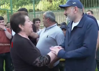 Էրեխեք, կասսայով անցկացրեք. Փաշինյանը Քաջարանում հանդիպել է բնակիչների հետ և հյուրասիրել
