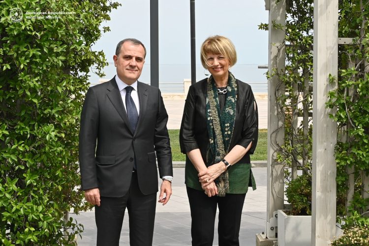 Բայրամովը կրկին դժգոհել է Հայաստանի սահմանադրությունից
