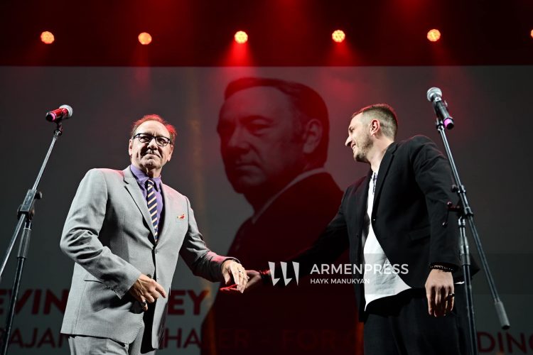 Երևանում մեկնարկել է 21-րդ «Ոսկե ծիրան» միջազգային փառատոնը