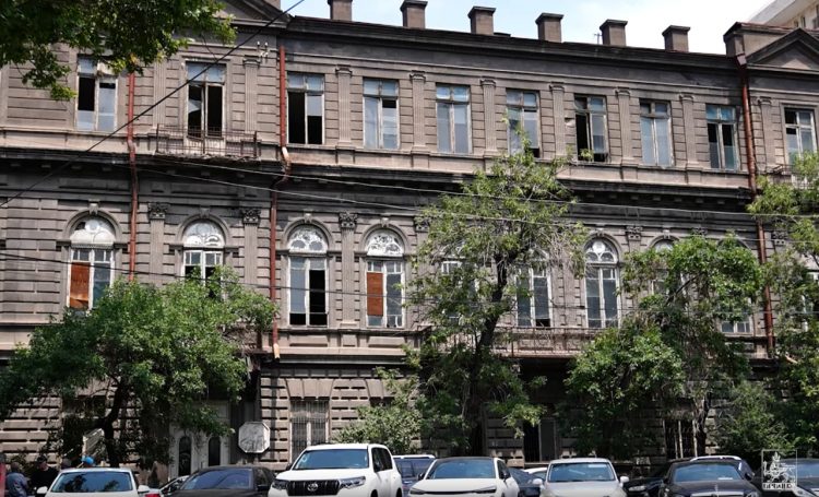 Իշխանությունները սկսել են փնտրել Երևանի լքված պատմական շինությունների տերերին