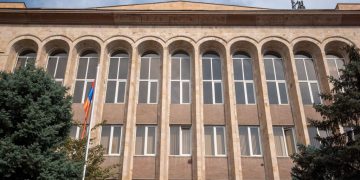 СМИ: Конституционный суд частично удовлетворил ходатайство по делу Роберта Кочаряна