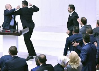Թուրքիայի խորհրդարանում պատգամավորների միջև ծեծկռտուք է տեղի ունեցել