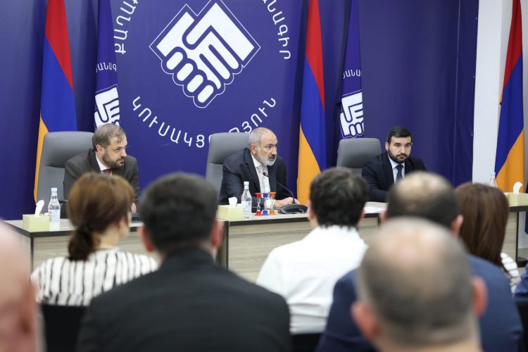 Փաշինյանը «Քաղաքացիական պայմանագիր» կուսակցության համար չաշխատողներին չի հանդուժելու․ ԶԼՄ