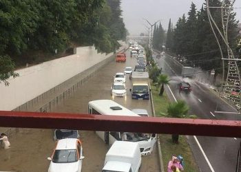 Սոչիում անձրևների հետևանքով հեղեղվել են մայթերն ու ճանապարհները