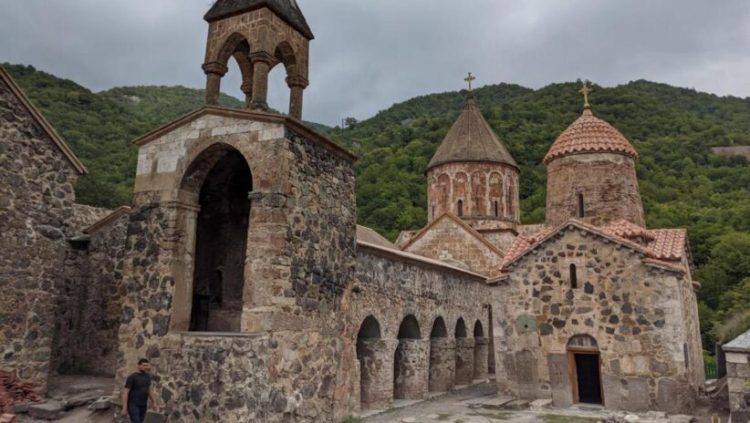 Ադրբեջանական քարոզչամեքենային մատուցված ծառայություն է․ Արցախի թեմը՝ Վատիկանի թերթի հոդվածի մասին