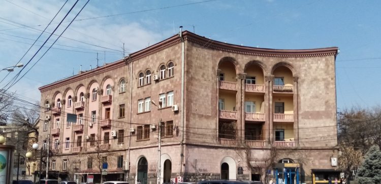 Минкульт присвоил девяти объектам в Ереване и Котайке статус новоявленного памятника