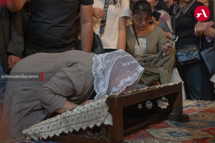 «Ինքնության դրոշմ»․ ինչպե՞ս է Էջմիածինը պատրաստվում Մյուռոնօրհնությանը և Մայր Տաճարի վերաօծմանը