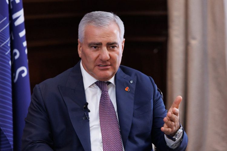 Самвел Карапетян ответил на сообщения о планах властей по передаче государству акций ЭСА