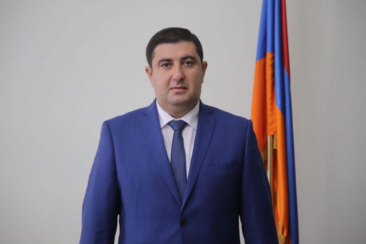 Мэр Гюмри Вардгес Самсонян подал в отставку